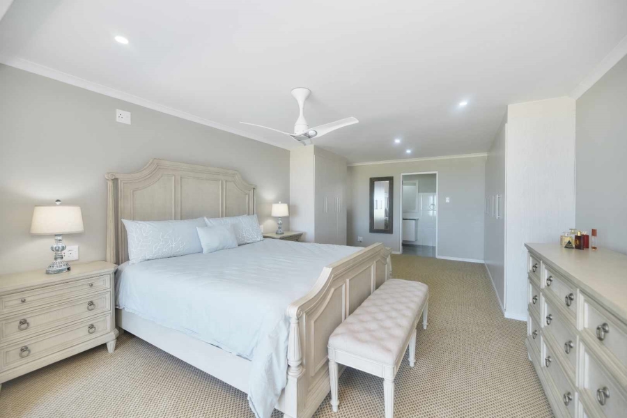 5 Bedroom Property for Sale in Kleinbaai Western Cape